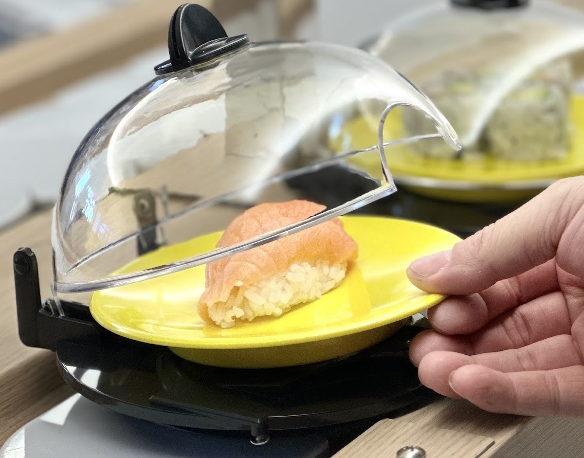 Kobe Revolving Sushi-3